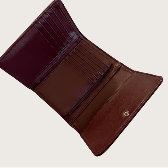 Bentley Trifold Wallet - Picture 2 of 5